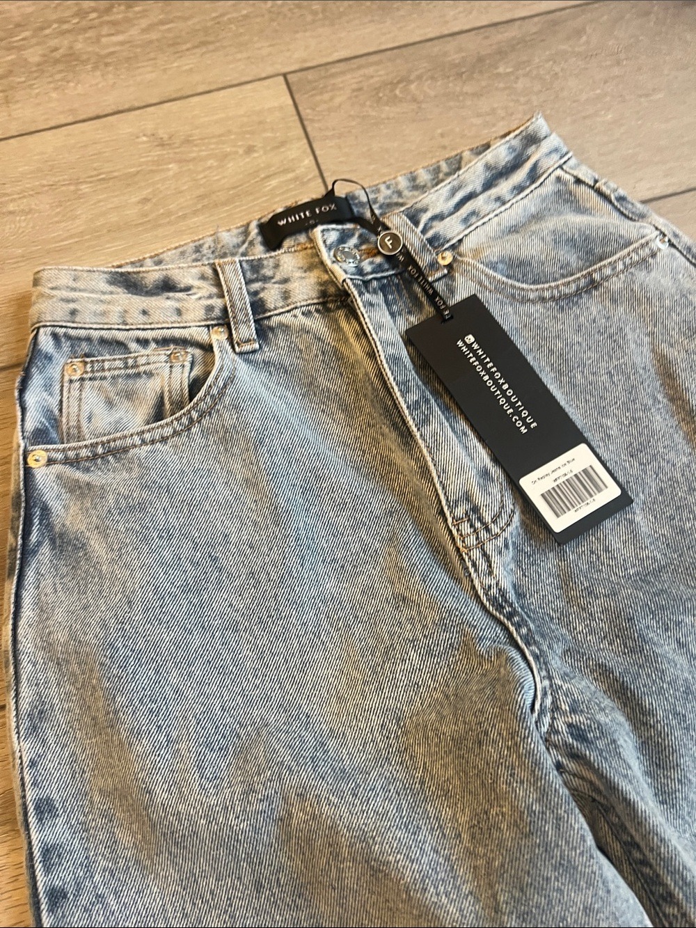 White fox nwt on replay High-Rise Straight leg cut out Jeans small - Picture 6 of 10